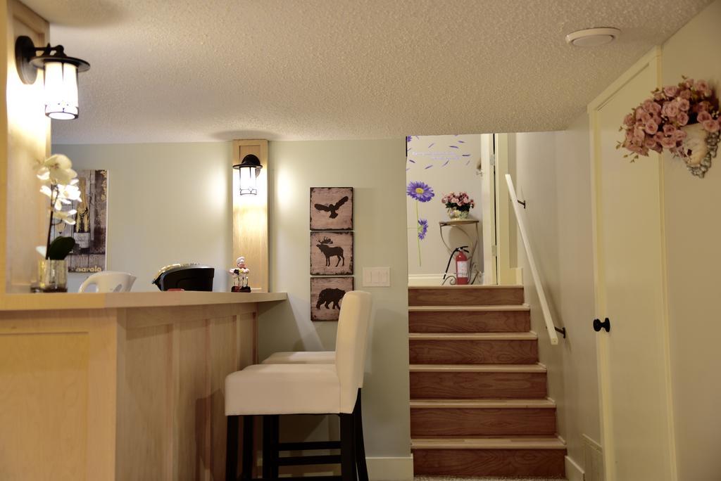 Calgary Cozy Home Exteriör bild